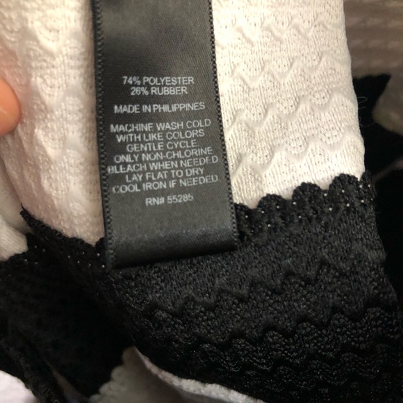 Black and white stripe skirt - Picture 5 of 5